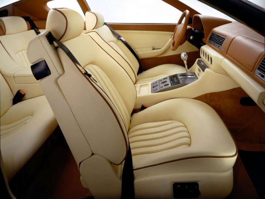 Интерьер Ferrari 456 GTA 1996 года  (фото 2 из 10)